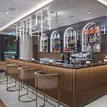 Doubletree By Hilton Center