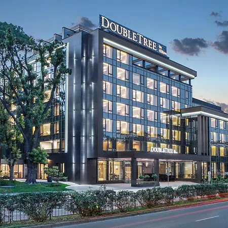Doubletree By Hilton Center Hotel