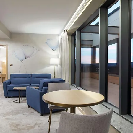 Doubletree By Hilton Center 호텔 플로브디프