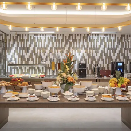 Hotel Doubletree By Hilton Center 4*