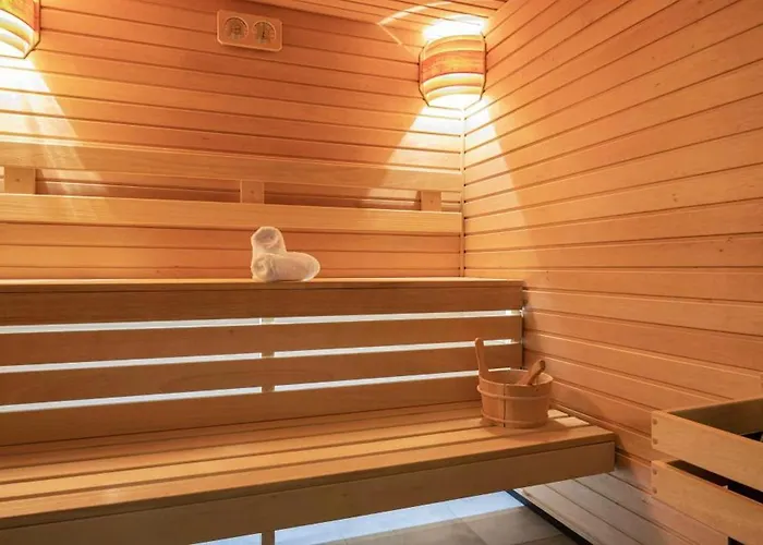 Doubletree By Hilton Center 4*