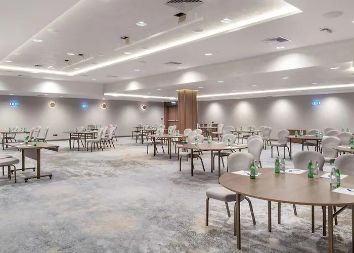 Doubletree By Hilton Center Hotel 4*