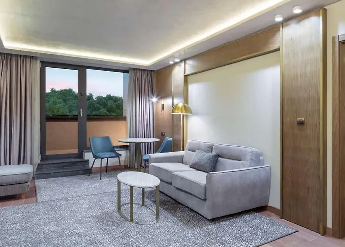 Doubletree By Hilton Center 4*