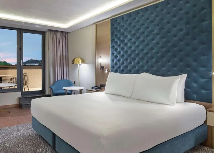 Hotel Doubletree By Hilton Center 4*