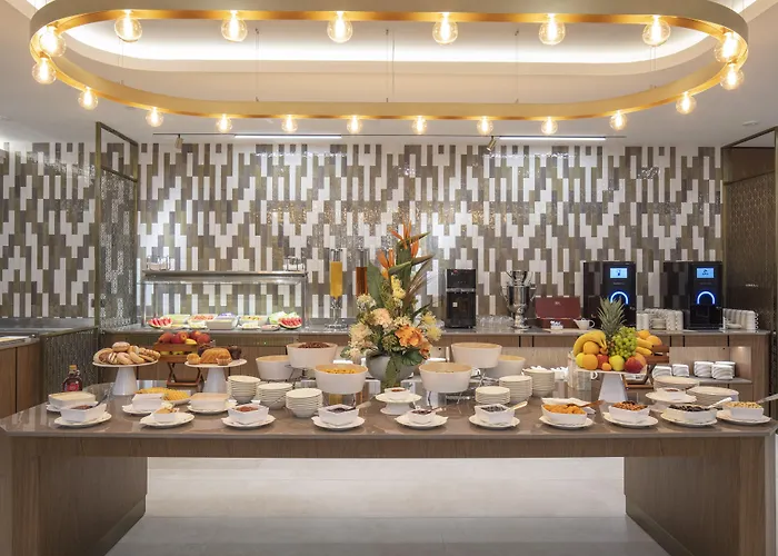 Hotel Doubletree By Hilton Center 4*