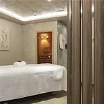 Doubletree By Hilton Center 4*