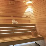 Doubletree By Hilton Center Отель