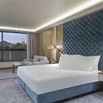 Отель Doubletree By Hilton Center