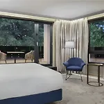 Отель Doubletree By Hilton Center
