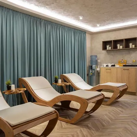 Doubletree By Hilton Center فندق