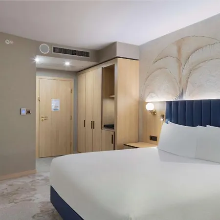 Doubletree By Hilton Center 4* بلوفديف