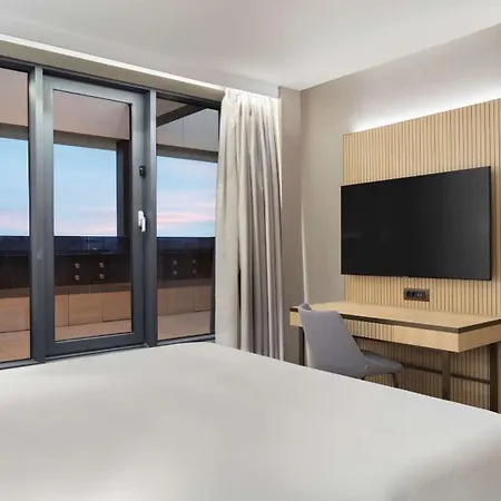 فندق Doubletree By Hilton Center بلوفديف