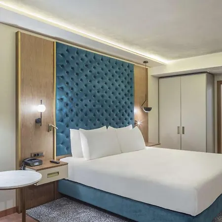 Doubletree By Hilton Center 4* بلوفديف