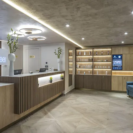 Doubletree By Hilton Center فندق 4*