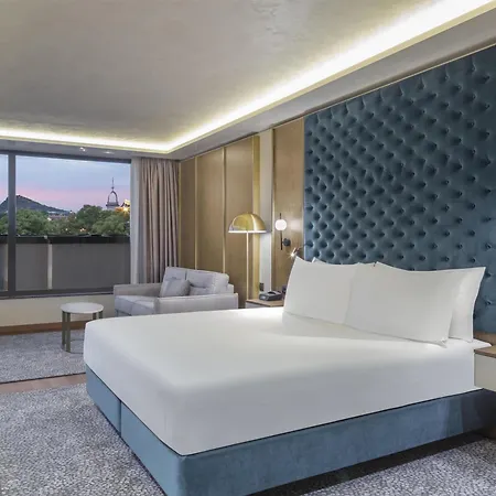 Отель Doubletree By Hilton Center Пловдив