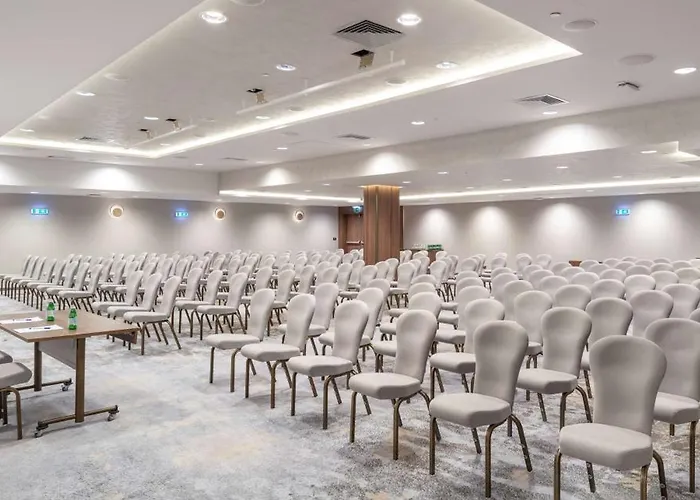 Doubletree By Hilton Center