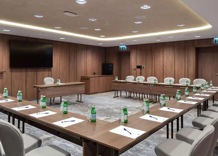 Ξενοδοχείο Doubletree By Hilton Center 4*