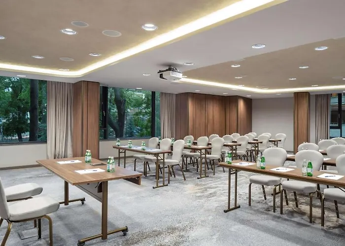 Ξενοδοχείο Doubletree By Hilton Center 4*