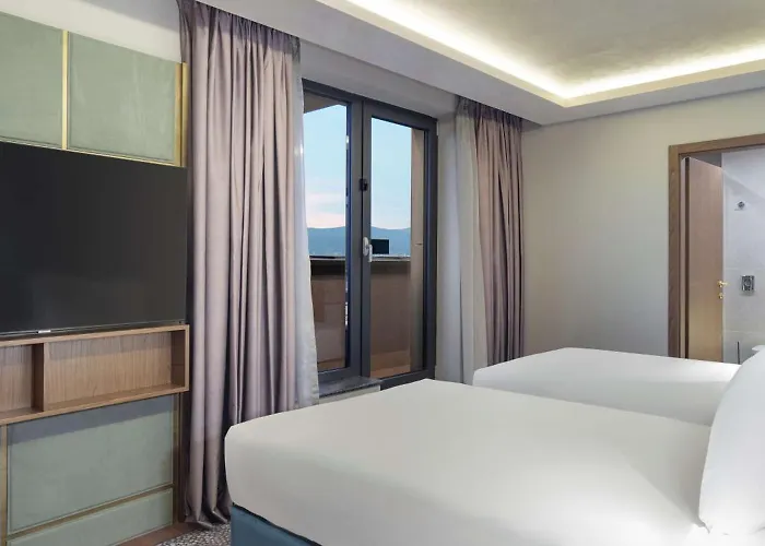 Ξενοδοχείο Doubletree By Hilton Center 4*