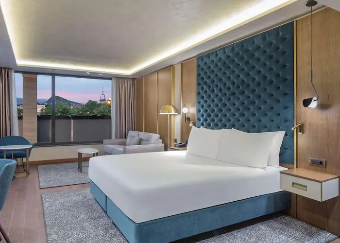 Ξενοδοχείο Doubletree By Hilton Center 4*